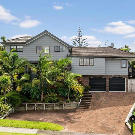 Villa With Pool In Browns Bay Auckland Eksteriør billede